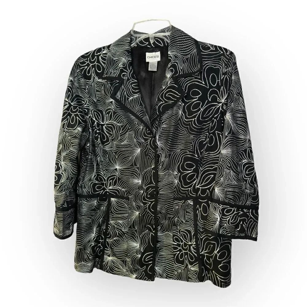 Chico's Black/white floral embroidered blazer jacket woman’s size 1